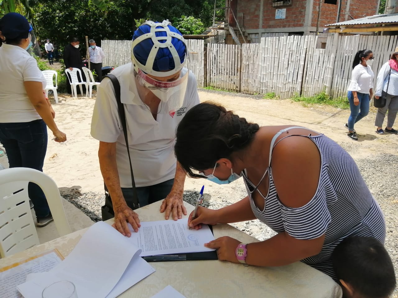 nueva vivienda en manabi firma de acta