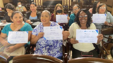 mujeres en la construcción