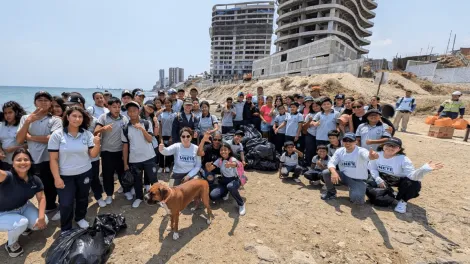Voluntariado Limpieza de playa en Manta