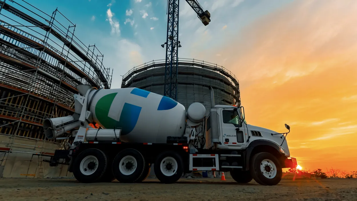  Builders of progress - melanie merchan