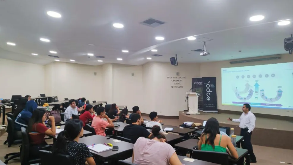 academia holcxim cees