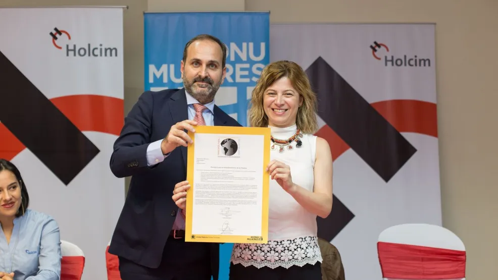 firma de convenio con onu mujeres